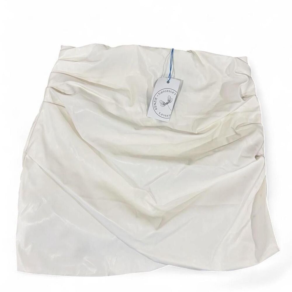 Francesca’s Kenzie White Faux Leather Ruched Mini Skirt NWT XL